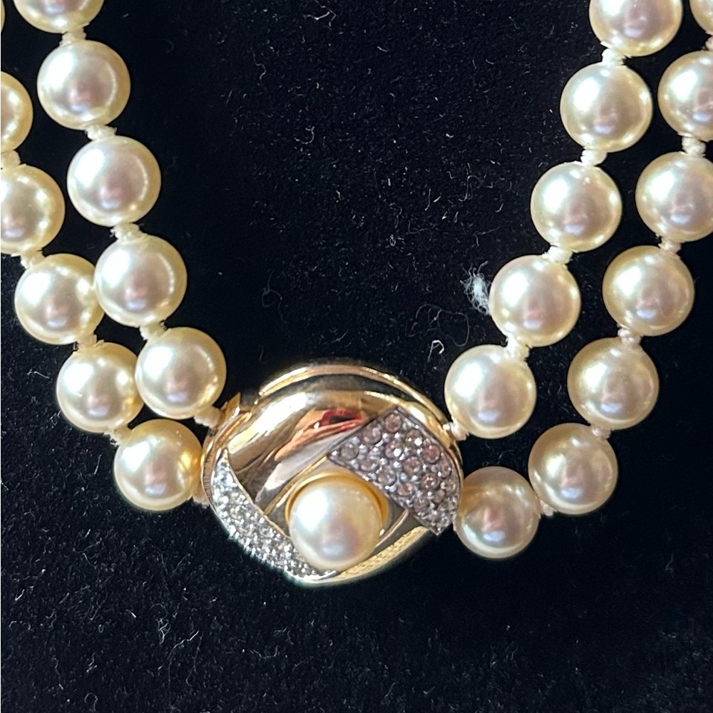 SAL Swarovski faux pearl double stranded necklace. 16" - Picture 3 of 4